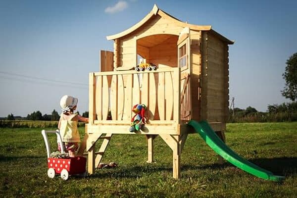 Découvrez la cabane Timbela M550A : un espace de jeu avec toboggan pour le plaisir des enfants. Caractéristiques, installation et avis d'utilisateurs.