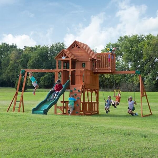 Découvrez notre test complet sur l'aire de jeux Backyard Discovery Skyfort II, un choix exceptionnel pour transformer votre jardin en un lieu d'aventures et de plaisir pour les enfants.