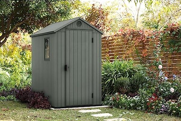 Découvrez notre test détaillé de l'abri Darwin 4x6 vert Keter : avantages, inconvénients et avis sur cet abri de jardin en résine pratique et durable. 