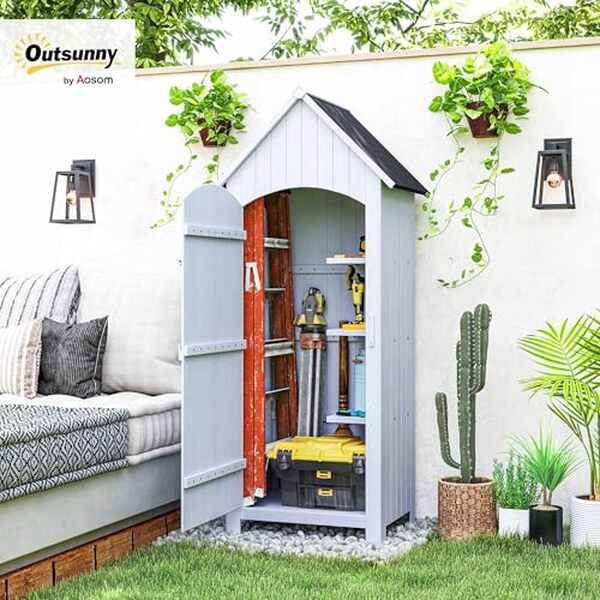 Découvrez notre test complet de l'armoire de jardin Outsunny blanche : rangement pratique, esthétique et durable pour vos outils de jardin.